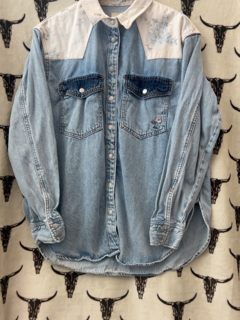 Universal Thread Floral Western Denim Shirt Jacket Women’s M